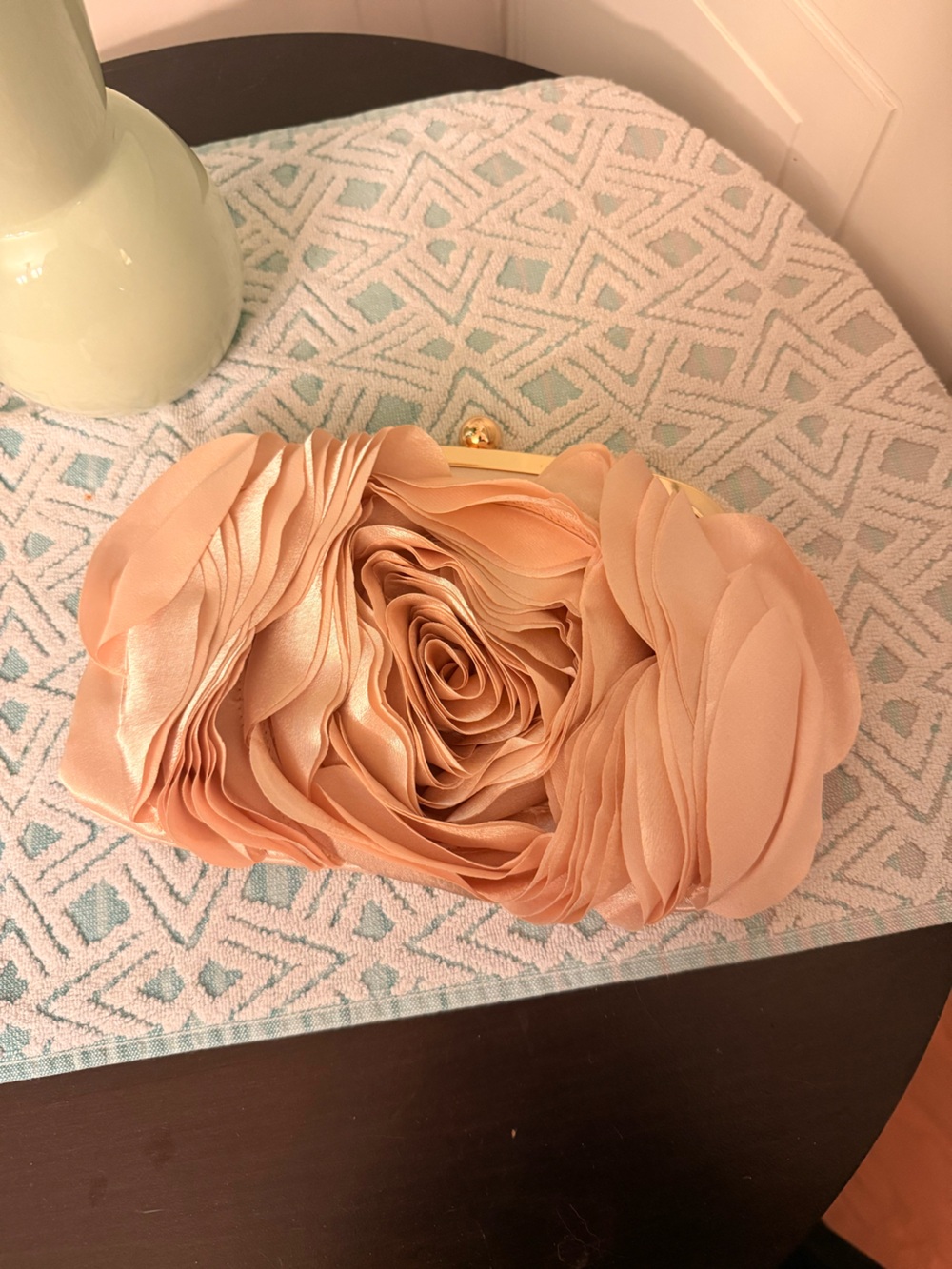Elegant Rose Floral Clutch with Detachable Gold Chain